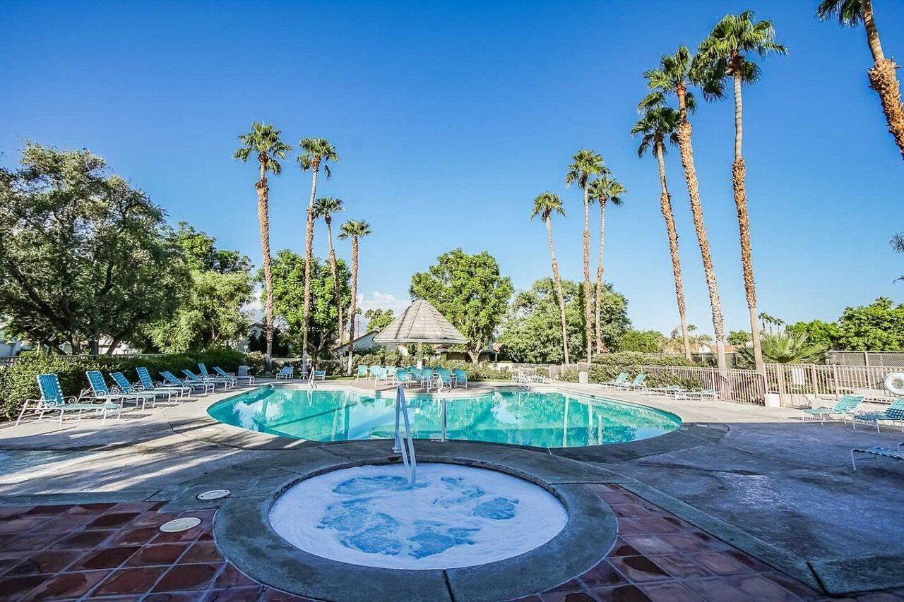 Desert Breezes Resort Palm Desert Eksteriør billede
