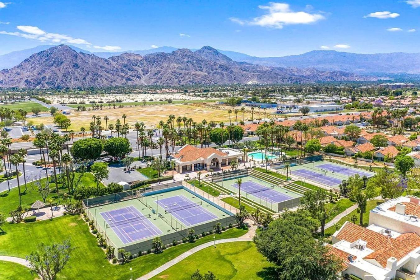 Desert Breezes Resort Palm Desert Eksteriør billede